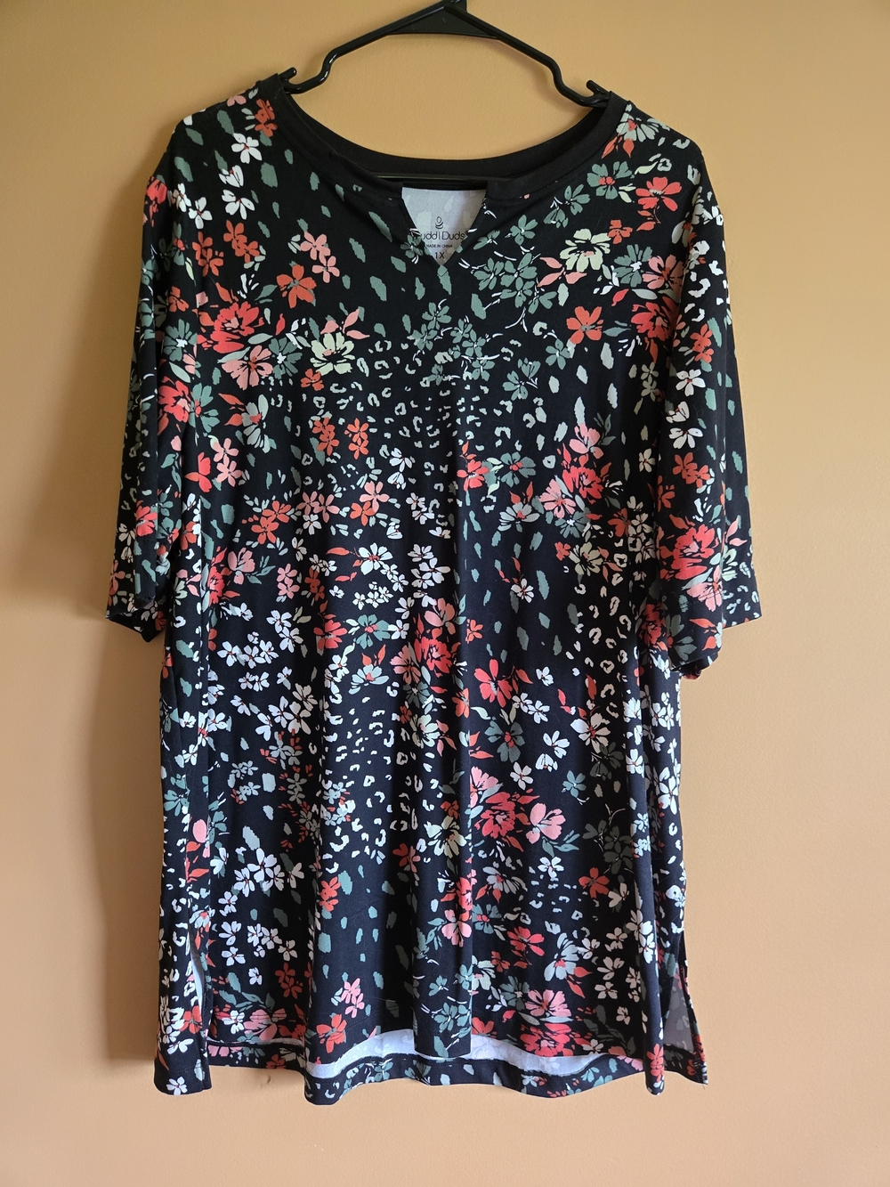 Cuddl Duds Soft Floral Short-Sleeve Top PTP=23"